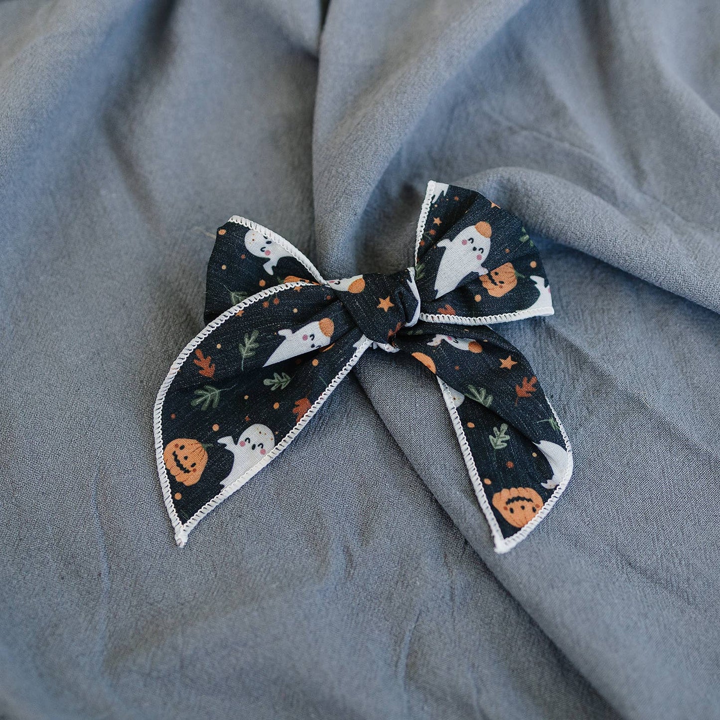 Halloween Pumpkins + Ghosts 4" Serged Cotton Bow