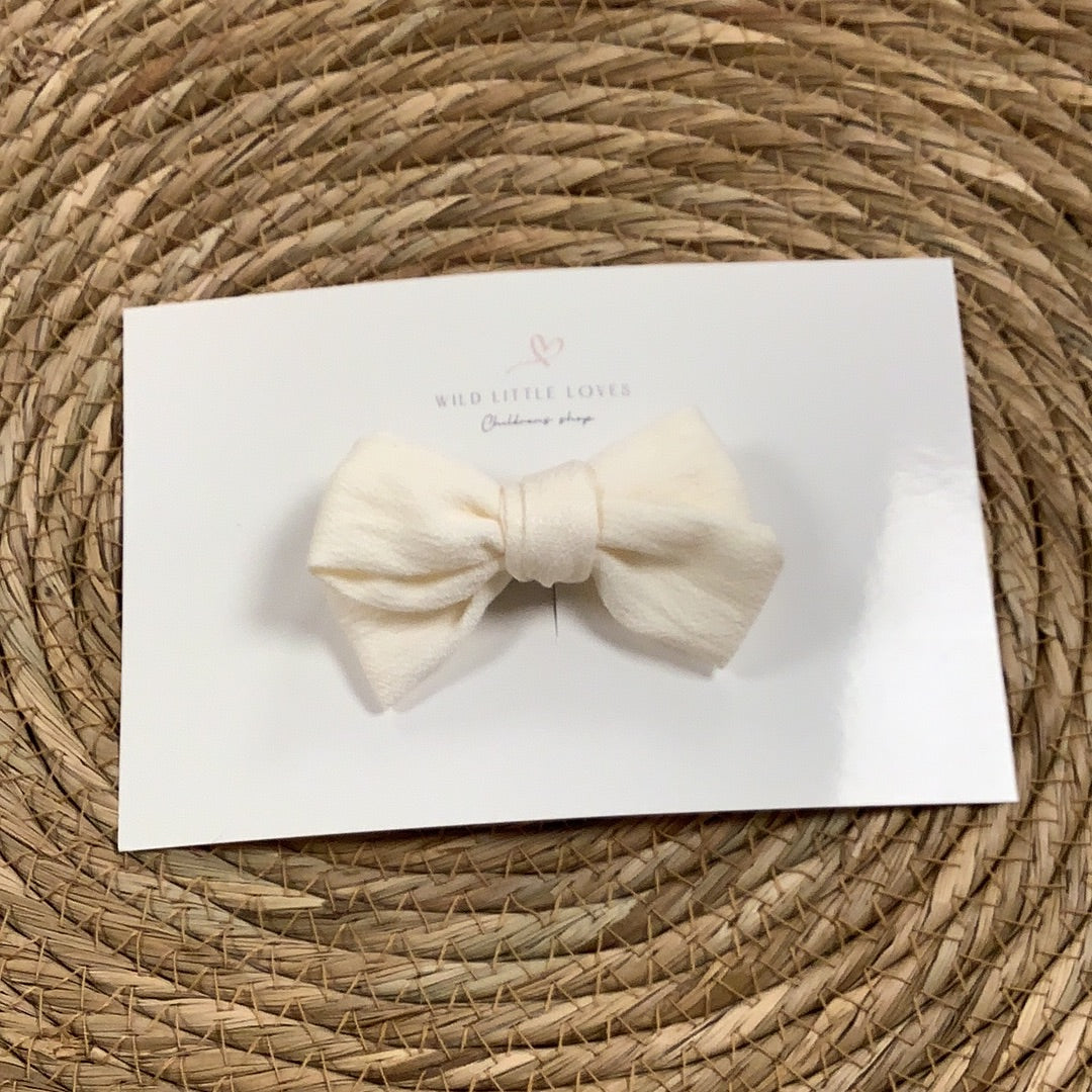 Mini Cream Linen Bow